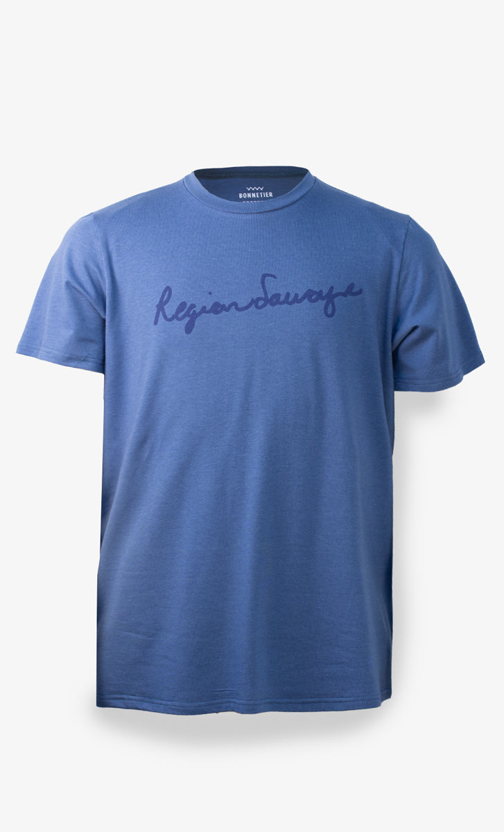 T-shirt imprimé écologique en coton biologique certifié, fabriqué au Québec, avec design moderne et impression à base d'eau.